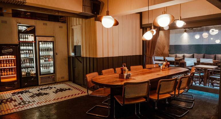 Kozmonot Pub Nisantasi Istanbul Zomato